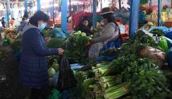 Estos son los precios del tomate, pollo y verduras en mercados del eje central del país en puertas del feriado