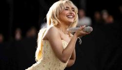 Sabrina Carpenter considera prohibir los teléfonos móviles en sus conciertos