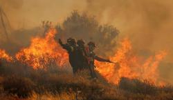 Gran incendio en Creta desata evacuaciones masivas