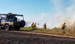 Presumen que incendios fueron direccionados hacia el aeropuerto: bomberos piden una investigación