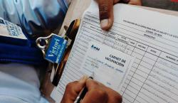 La libreta de salud y el carnet de vacunación son gratuitos y permiten verificar el estado de inmunización de los niños