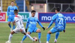 Bloming rescata un punto en su visita a Nacional y se mantiene en lo más alto del Grupo A