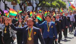 Bicentenario: bolivianos resaltan el legado histórico, les preocupa el presente y valoran la democracia