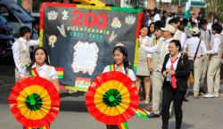 Con desfiles, Bolivia ya celebra su Bicentenario y se espera miles en la serenata en Sucre
