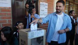 Eduardo del Castillo votó en Santa Cruz entre abucheos y fuertes reclamos de los ciudadanos