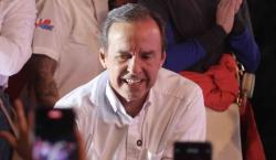 Tuto inició la jornada en Santa Cruz, votará en La Paz y esperará allí los resultados
