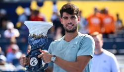 Carlos Alcaraz se corona campeón de Cincinnati tras abandono de Sinner