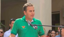 Gobernador del Beni culpa al gobierno por no poder pagar salarios hace tres meses al sector salud