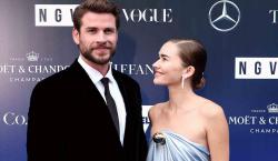 Liam Hemsworth se compromete con la modelo Gabriella Brooks
