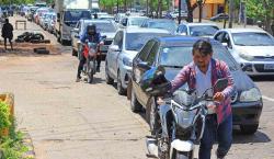 Escasez de combustibles: transporte al borde de la quiebra y lecheros temen no sacar su producción