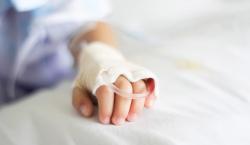 Dos niños luchan por su vida tras brutal ataque de su tía por presunta venganza