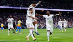 Real Madrid golea al Valencia con doblete de Mbappé