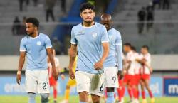 Aurora queda con un pie en el descenso y espera un milagro en el TAS