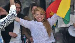 Las frases de Jeanine Añez tras salir libre: “Estoy fuerte, de pie, sirviendo a Bolivia desde donde me toque”