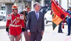 Llega el presidente de Uruguay para la posesión de Rodrigo Paz