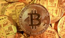 Bitcoin cae por debajo de 90.000 dólares por primera vez en siete meses