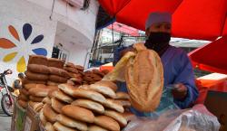 Gobierno garantiza abastecimiento y precio de Bs 0,50 del pan tras reunión con panificadores