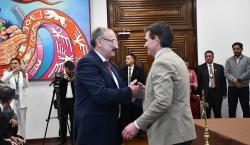 César León asume como procurador y promete que la institución dejará de ser “instrumento de persecución política”