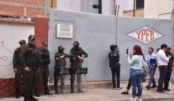 Fiscalía allana oficinas de YPFB en Cochabamba y en El Alto por indicios de corrupción