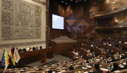 Laristas tomaron el papel de oposición en sesión que trató crédito JICA; dicen que hubo instrucción