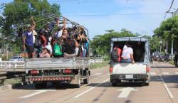 El paro se siente en La Paz y en Santa Cruz, donde los choferes protestan contra el ajuste del precio de los combustibles