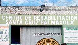 Arrestan a policía que habría hecho cobros ilegales a visitantes de Palmasola