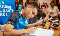 Fin de la novela: Moisés Villarroel renueva contrato con Blooming