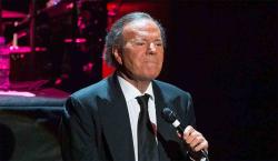 Julio Iglesias, acusado de agresiones sexuales por dos extrabajadoras de sus mansiones