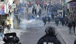 Vuelve la violencia a La Paz: Manifestantes intentan ingresar a Plaza Murillo y la Policía los gasifica