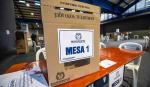 Abren las urnas para la segunda vuelta de las presidenciales en Colombia