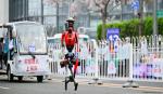 Robot chino supera récord mundial humano en los 100 metros