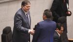 Ministro de Hidrocarburos evita la censura en la ALP tras interpelación por el provisión de combustible