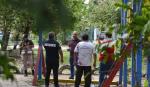 Tragedia en parque municipal: niña muere al caerle la estructura de un columpio
