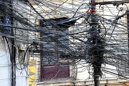 La-Paz-socializa-el-proyecto-de-ley-para-regular-el-cableado-de-la-ciudad
