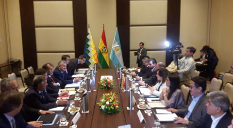 Bolivia-y-Argentina-acuerdan-reciprocidad-en-atencion-medica-gratuita