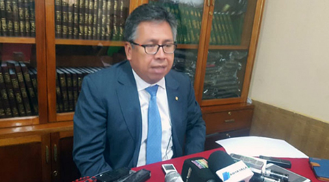 Luis-Larrea:-La-Paz-tiene-todas-las-ganas-de-empezar-el-SUS,-pero-sin-chantajes-del-Gobierno