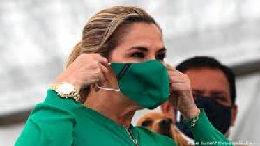 Imputacion-contra-Jeanine-Ánez-se-basa-en-un-libro-y-las-cartas-de-renuncia-de-Evo-y-Álvaro