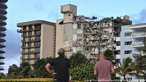 Continua-busqueda-de-desaparecidos-en-edificio-que-se-derrumbo-en-Miami
